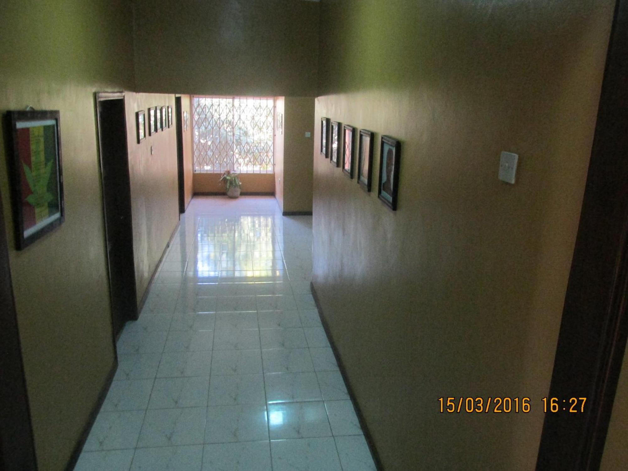 Jamaica Inn Guest House Botianaw Exterior photo