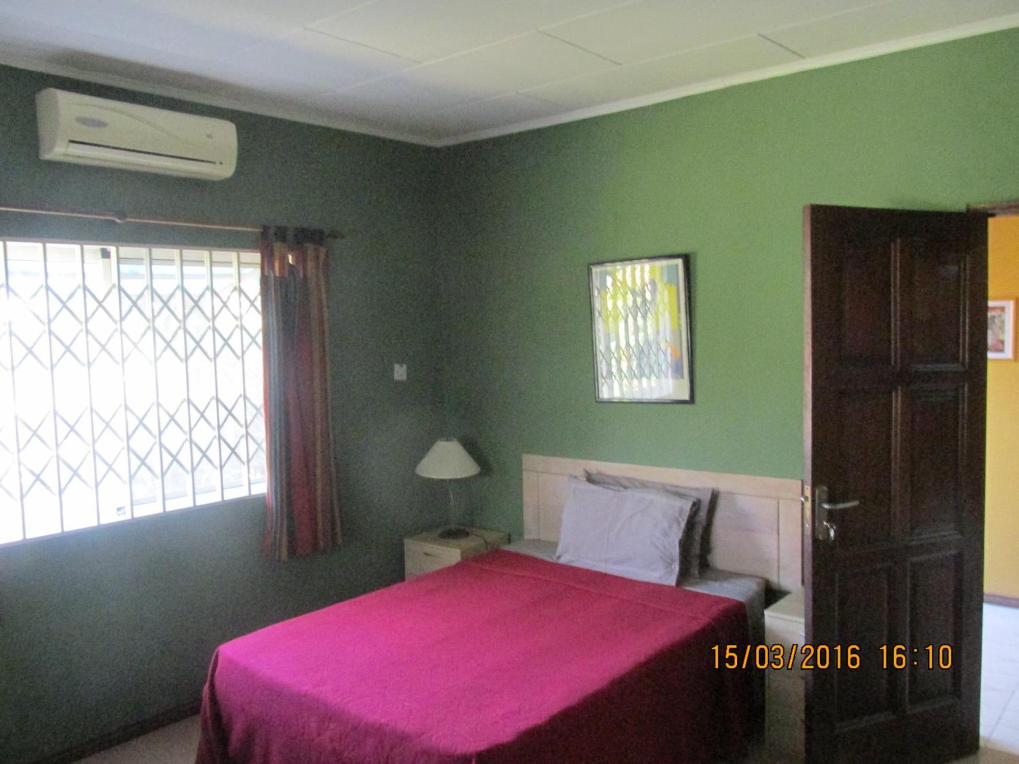 Jamaica Inn Guest House Botianaw Exterior photo