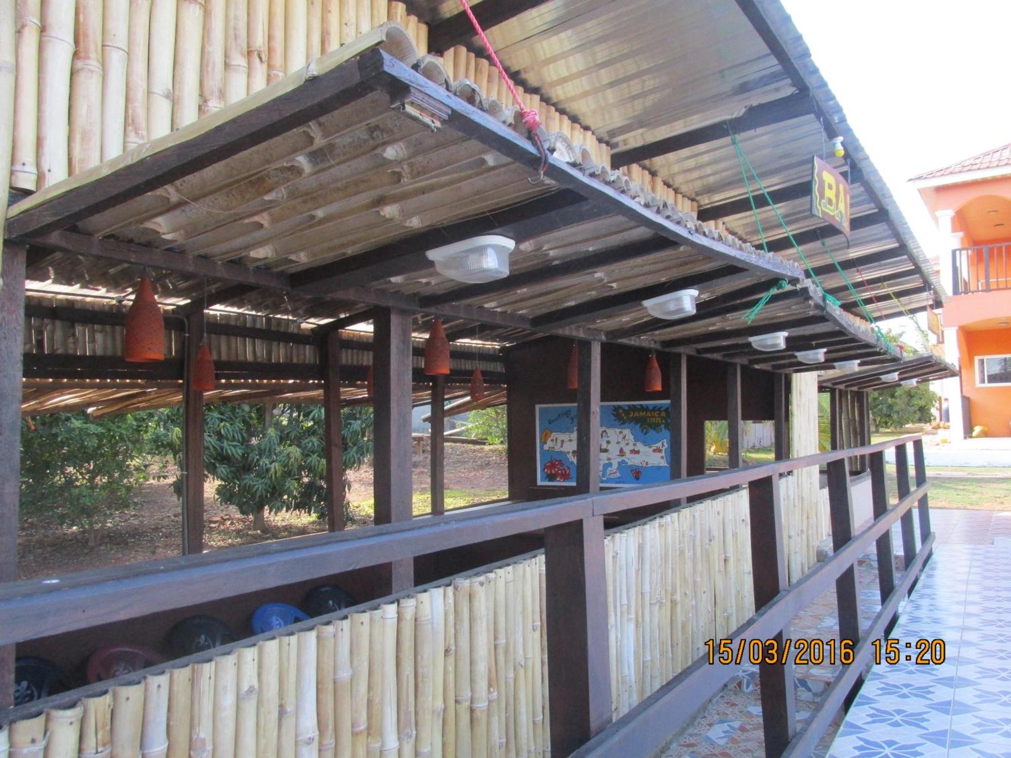 Jamaica Inn Guest House Botianaw Exterior photo