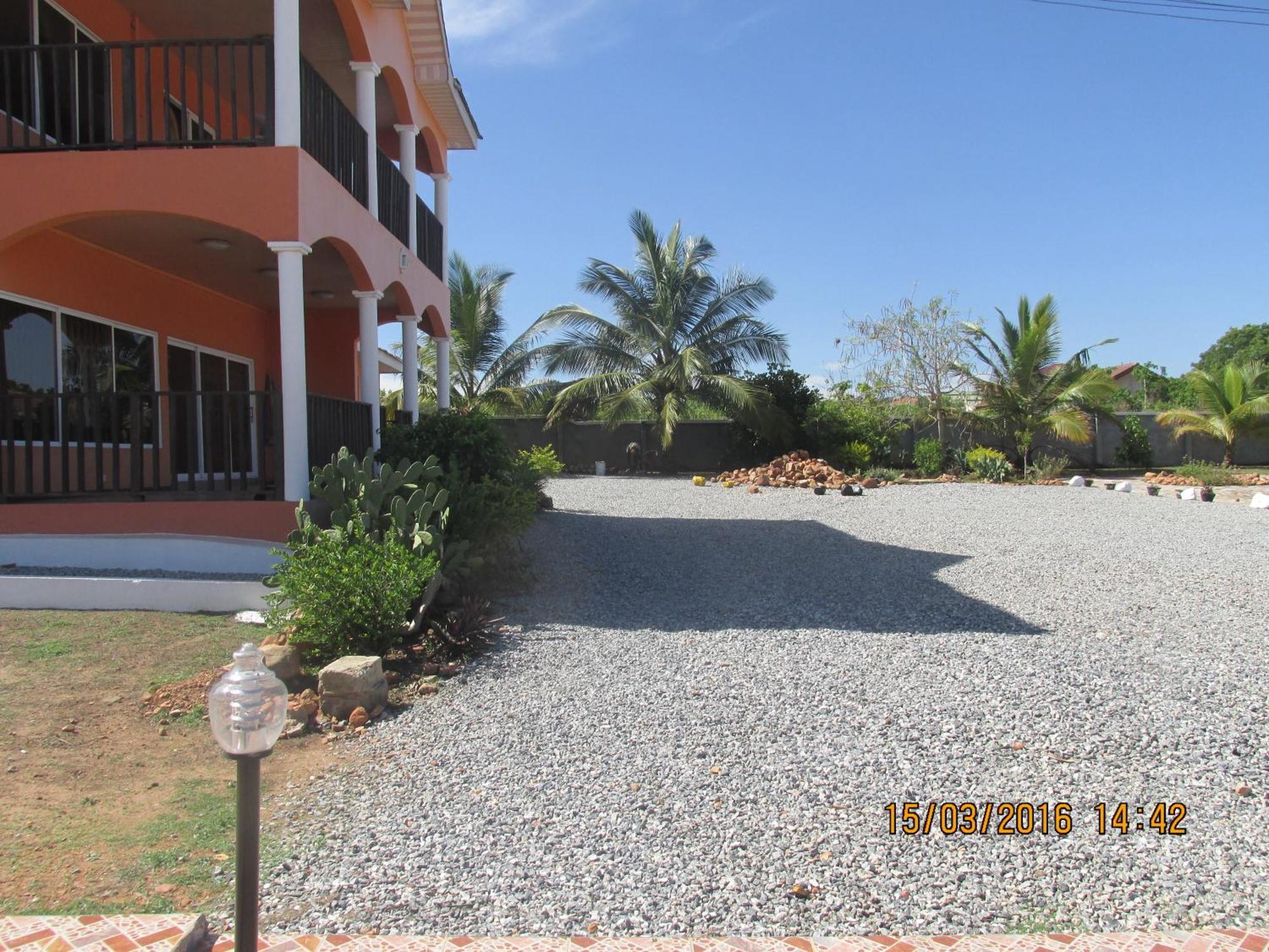 Jamaica Inn Guest House Botianaw Exterior photo